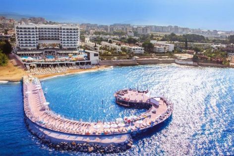 Azura Deluxe Resort & Spa Hotel